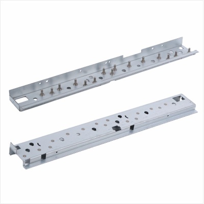 深圳五金冲压件 来图来样现货 折弯 铆合攻牙五金冲压加工件